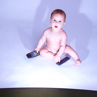 Os efeitos da exposição da TV no desenvolvimento dos bebês